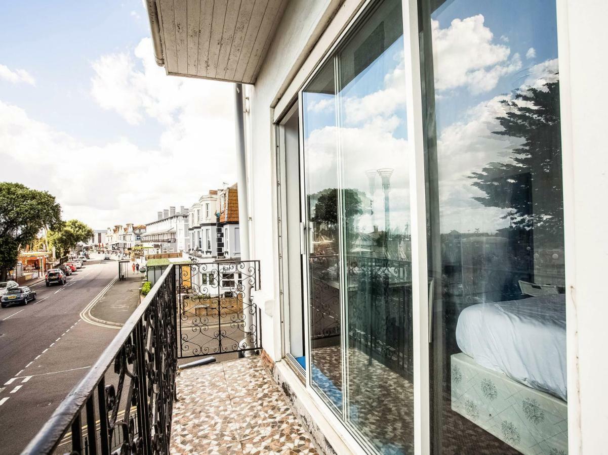 The Clacton Hotel Exteriér fotografie